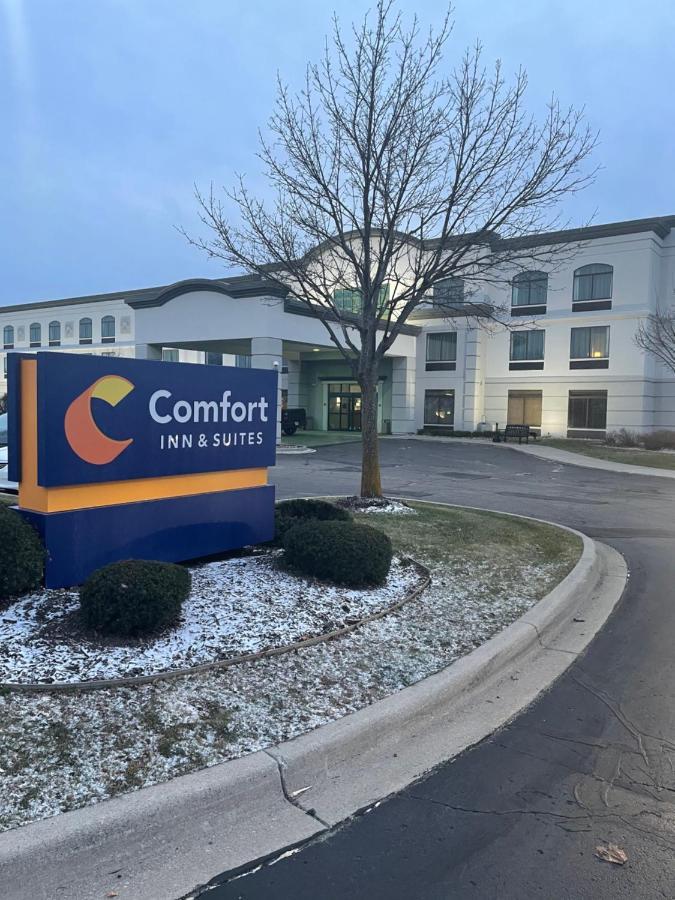 Comfort Inn & Suites Grand Blanc-Flint Exteriör bild