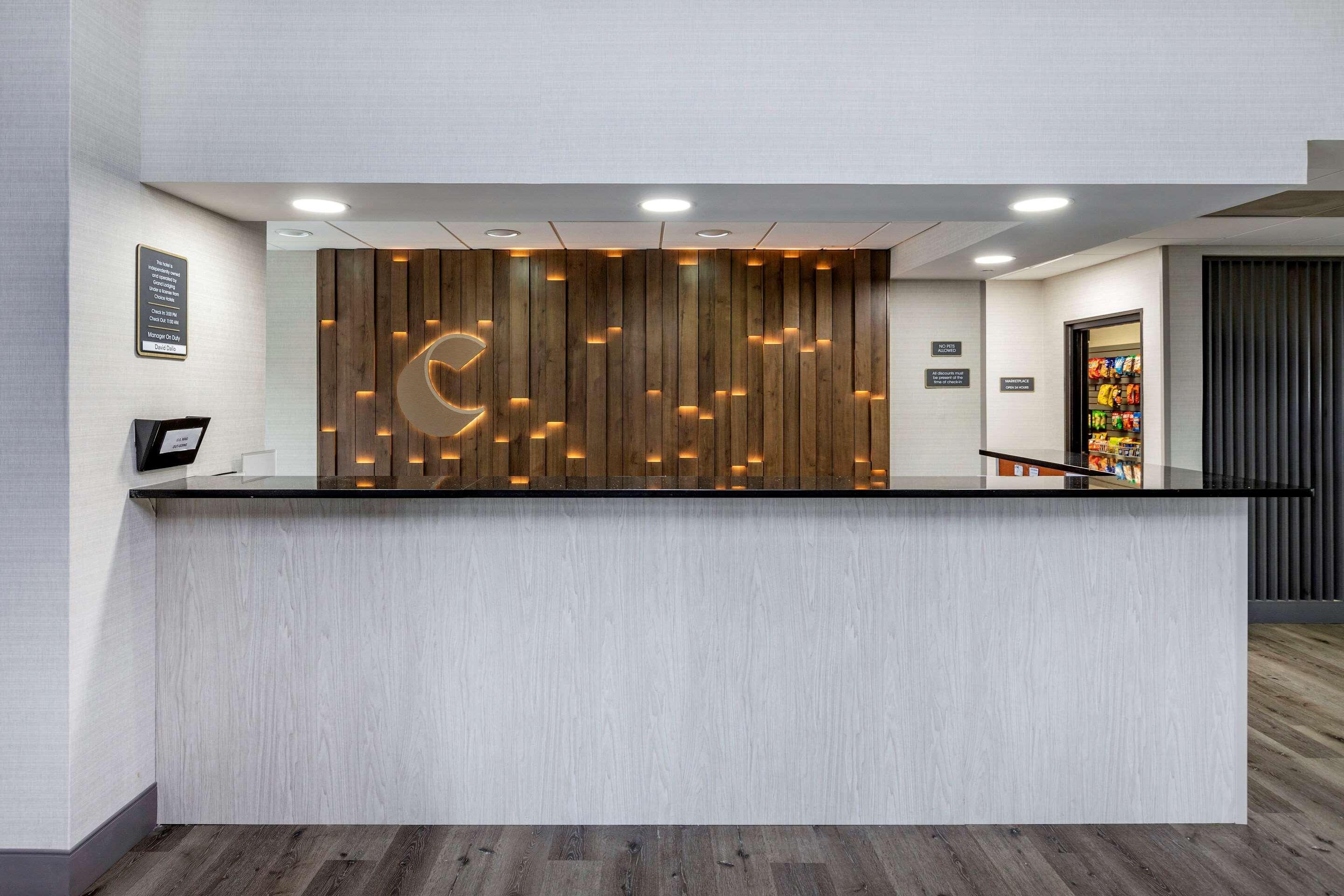 Comfort Inn & Suites Grand Blanc-Flint Exteriör bild