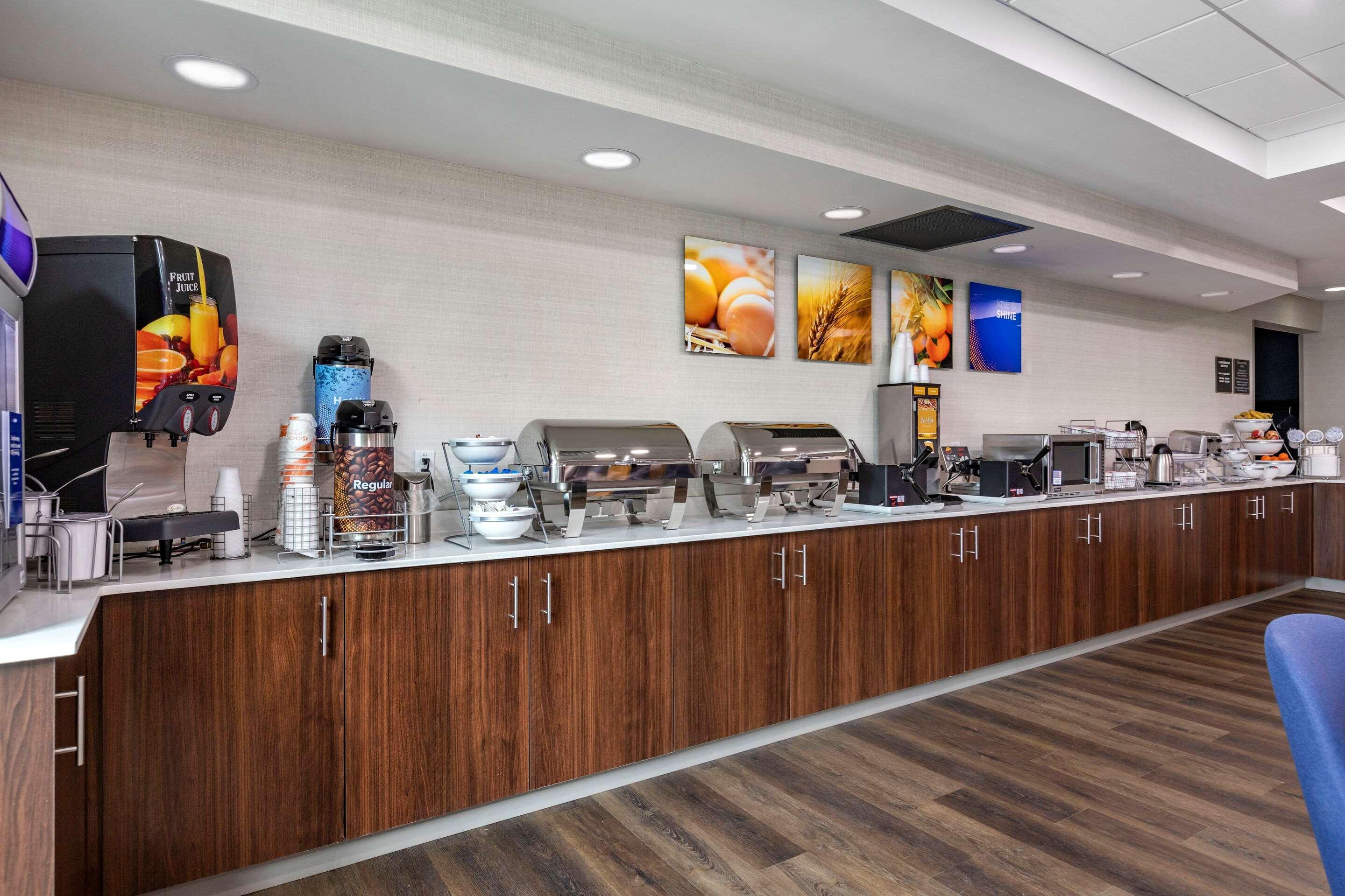 Comfort Inn & Suites Grand Blanc-Flint Exteriör bild
